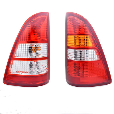 Foton Truck Rear Tail Light K1372010001A0 Aggiorna l'illuminazione del tuo camion Foton