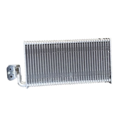2012- Anno e dimensione standard Sinotruk HOWO Parts Truck Evaporator WG1642820005