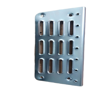 Alumini WG1642240114 Piastra di scivolo del pedale inferiore destro per Sinotruk Scopo di sostituzione/riparazione